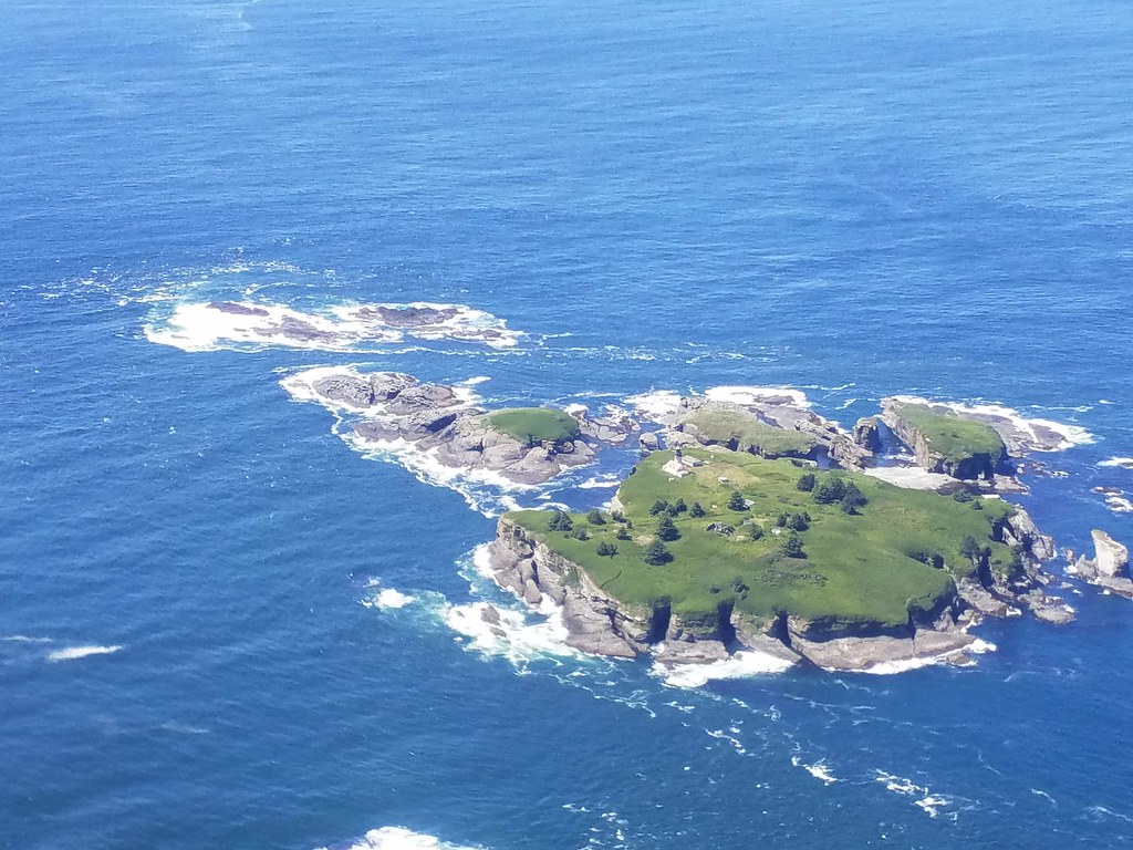 Watch for gray whales off the cape and sea lions on snake rock just east of tatoosh island. 2018 Tatoosh Island Cape Flattery Washington Tatoosh I Flickr