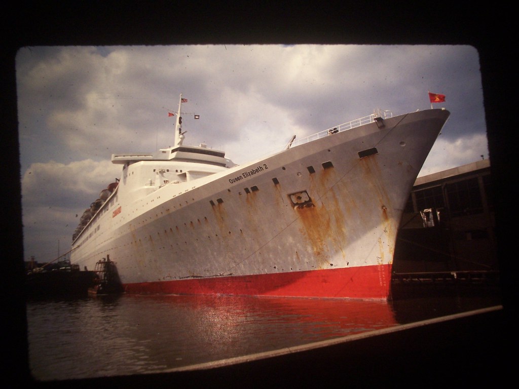 Qe2 Soon After Return From Falklands This Is A Digital Pic