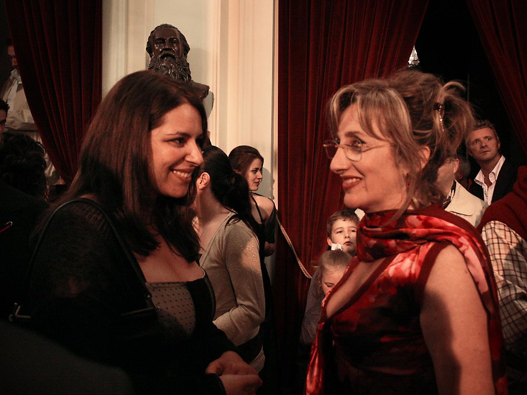 Barbora bobulova, carla signoris e lunetta savino raccontano la serie l'attualità del racconto, l'importanza delle crisi, milano: Filomena Di Zio E Lunetta Savino Premiogassman Flickr