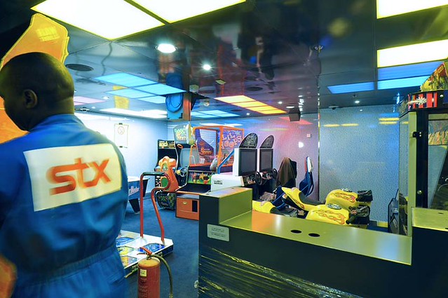 Youth Arcade Oasis Of The Seas Royal Caribbean Flickr