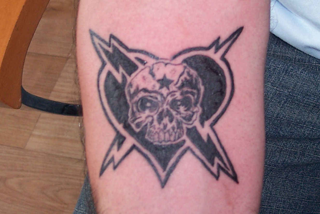 Skull Inside Heart With Lightning Bolts | Classic Ink Tattoo Studio | Flickr 685_x_1023_jpg