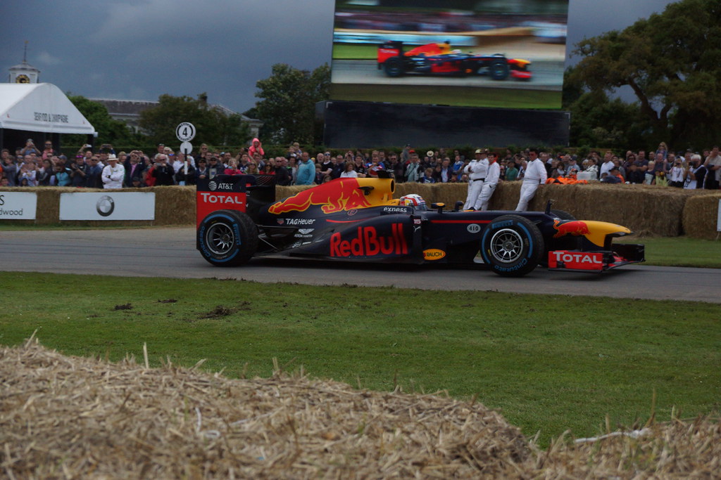 Red Bull Renault Rb8 2 4 Litre V8 2012 Pierre Gasly F1 T