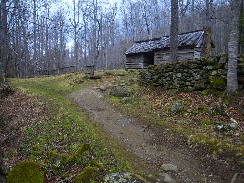 A beautiful Smoky Mountain cabin showcasing natural materials.