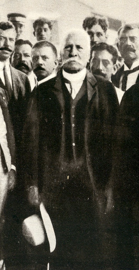 Contando con 30 años en el poder; Porfirio Diaz En Veracruz Despues De Firmar La Renuncia E Flickr