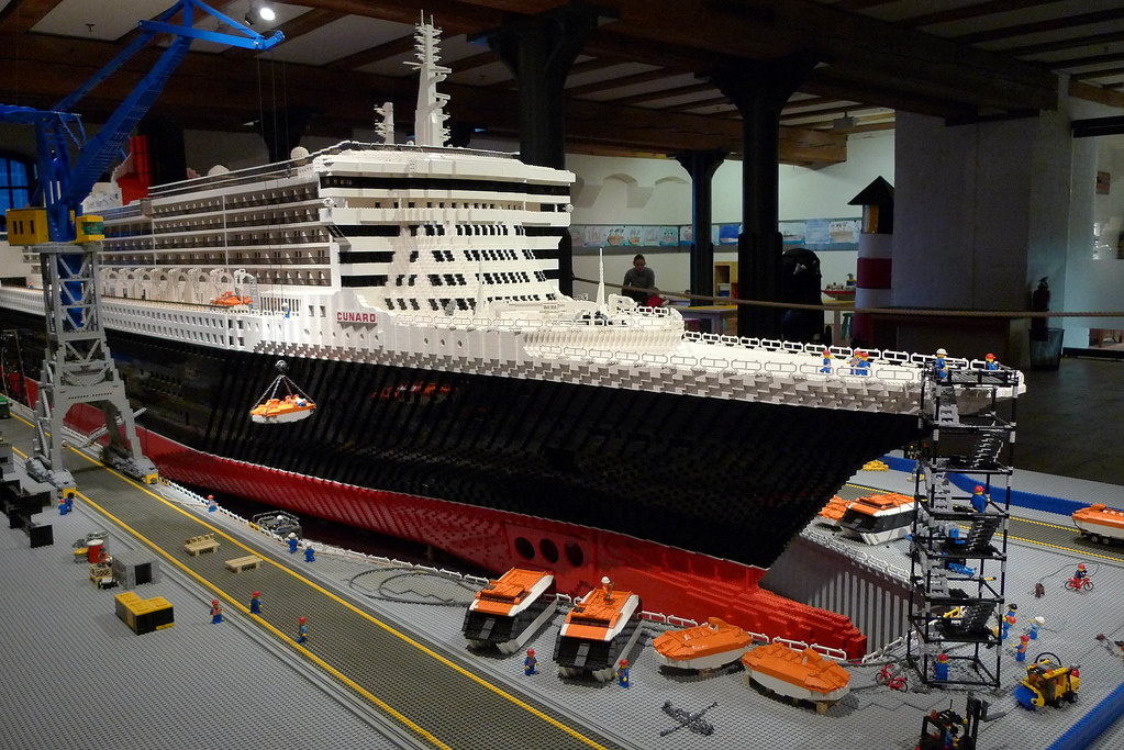 Queen Mary 2 In Lego Model By Rene Hoffmeister And Klaas H