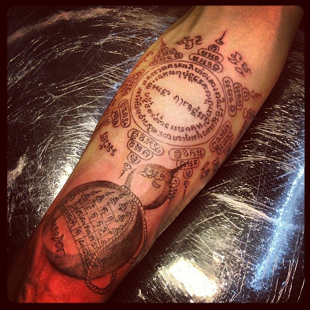 Pour Les Fan De Sak Yant! Le Petit Tattoo De Fin De Journé… | Flickr 612_x_612_jpg