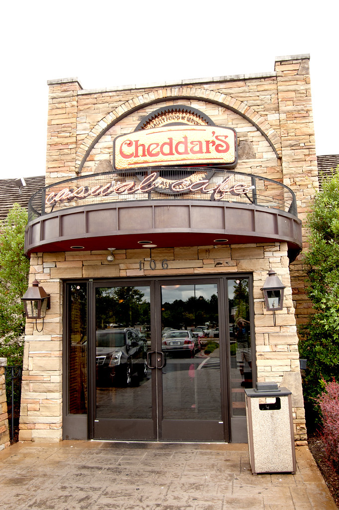 Cheddar's casual cafe (1)