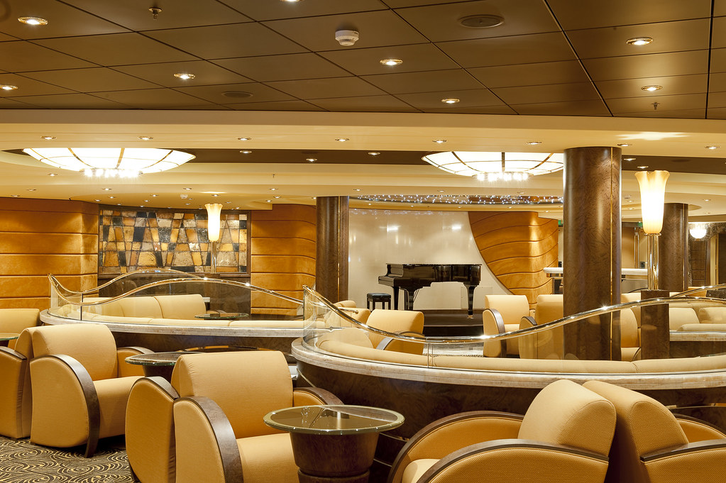 Topazio Bar On Msc Magnifica Opulent And Magnificent Get
