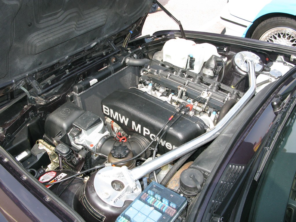Bmw e30 m3 engine