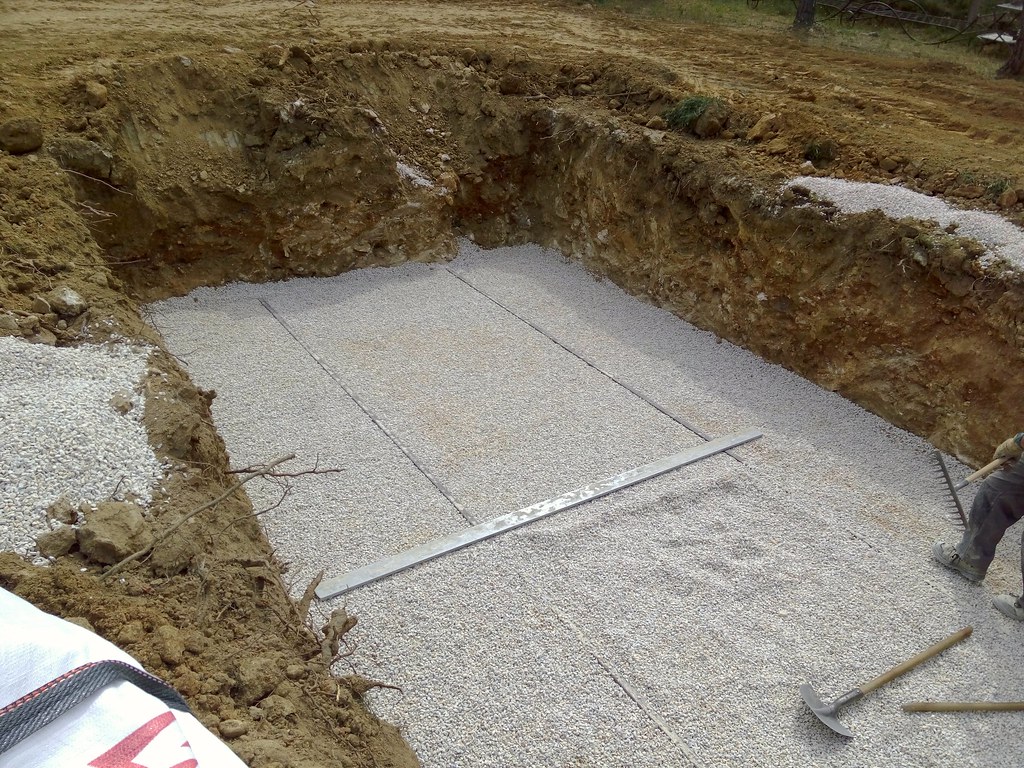 Piscine Traditionnelle Alpilles Luberon Piscines Construction Renovation Entretien