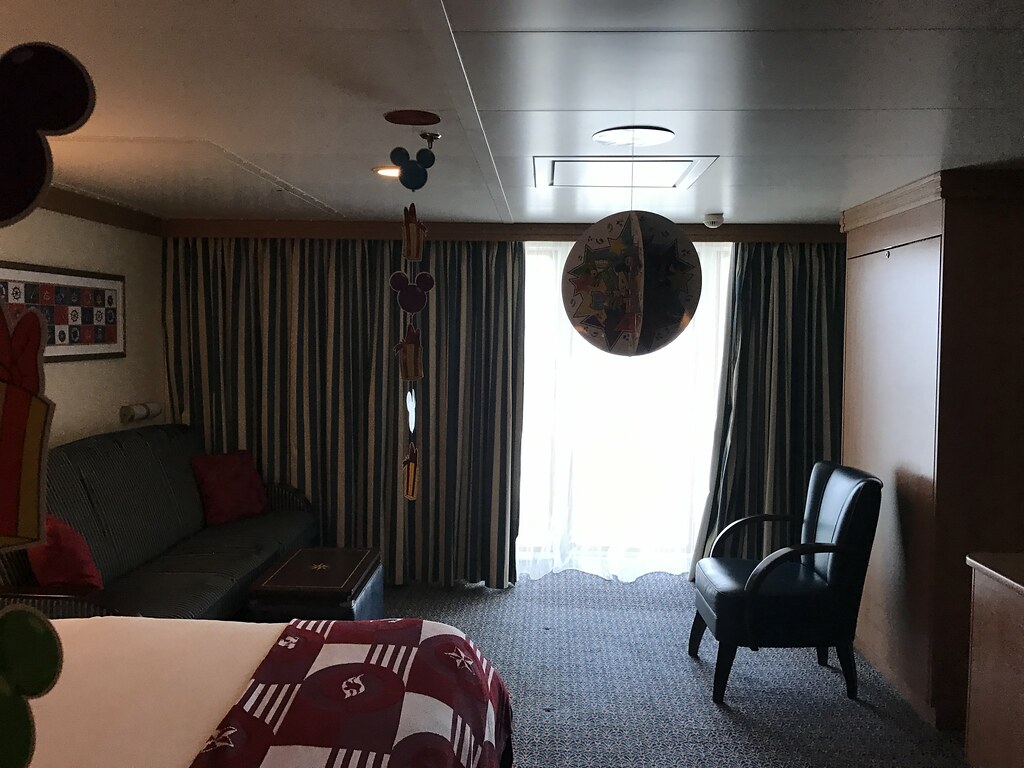 Cat 4b Accessible Disney Dream Cabin 8590 Deluxe Family