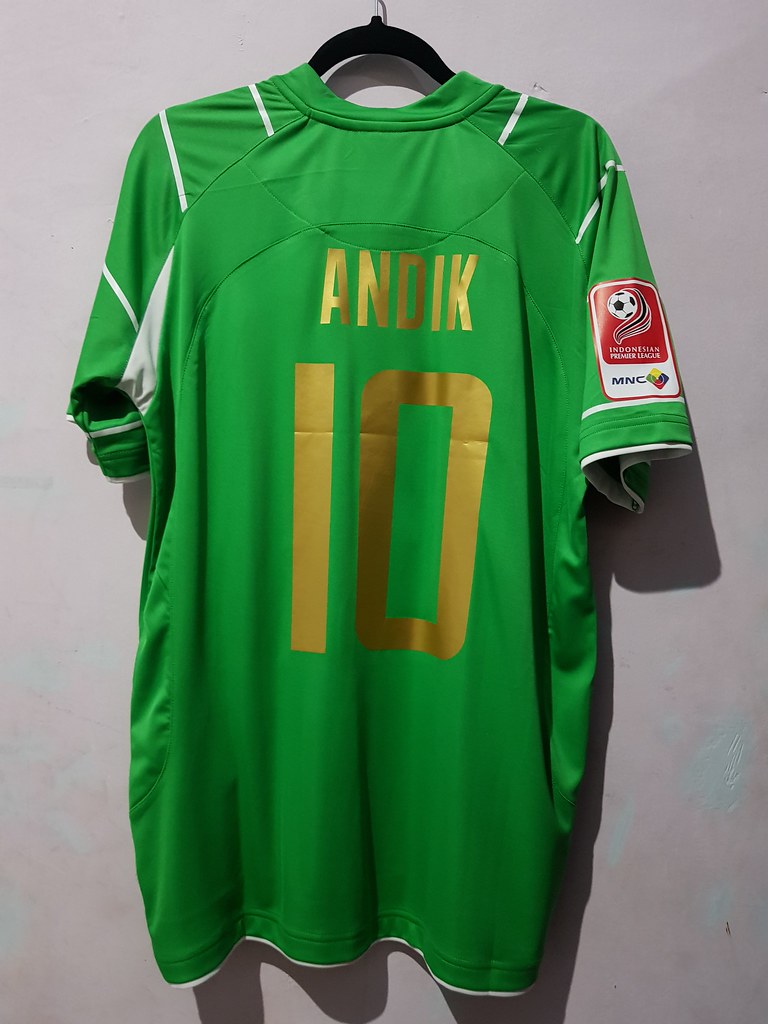 To connect with koleksi jersey persebaya, log in or create an account. Jersey Persebaya 2012 Home Special Friendly Match Persebay Flickr