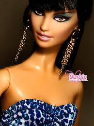 Gratis Download Gambar Barbie Chic Fjf16 Vestido Azul Y Morena Terbaru by www.lampunghits.com