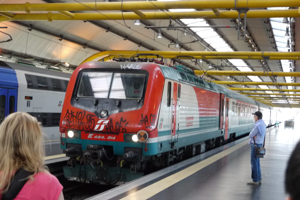 義大利國鐵trenitalia 義大利交通 威尼斯海上火車 義大利國鐵火車旅行from米蘭 火車購票 乘車教學 Gquhm