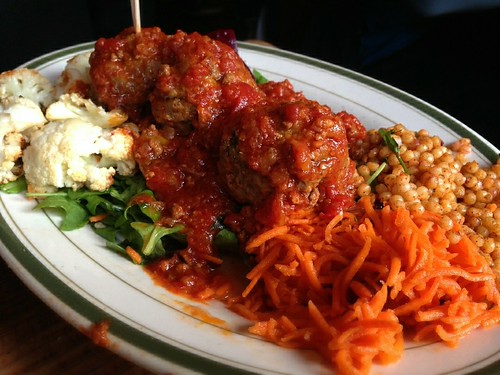 This Gorgeous Farmhouse-Inspired Apartment is Hidden in ...