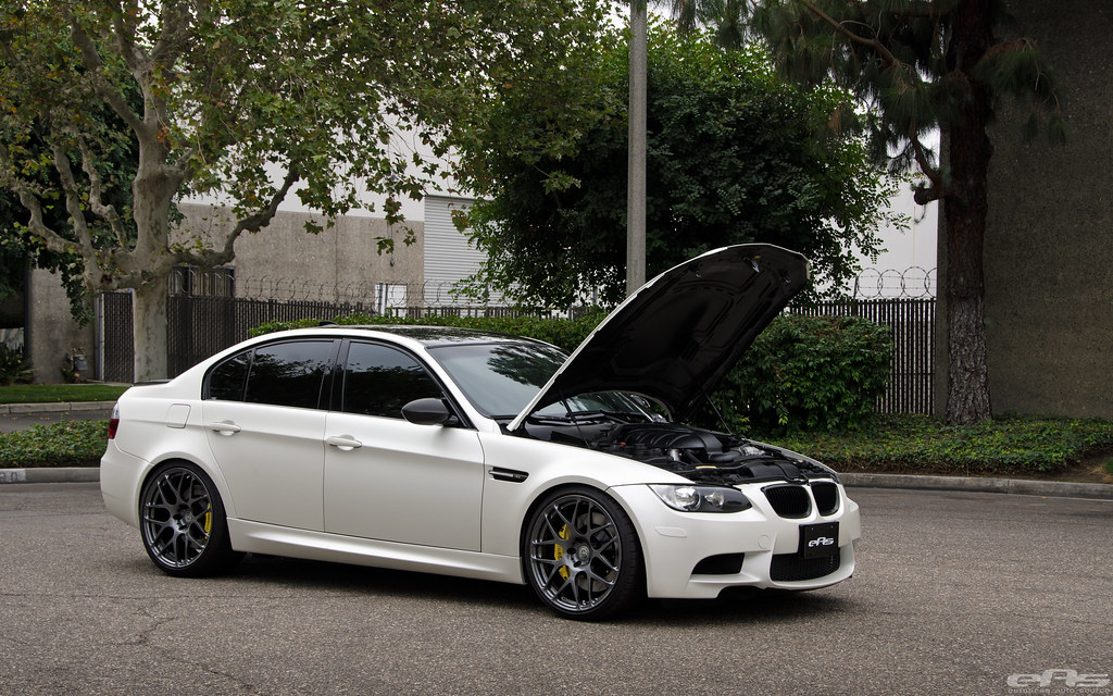 Frozen white bmw e90 m3