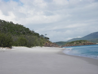 The first stop of the day is at whitehaven beach, where you’ll have time to enjoy swimming and snorkeling (snorkeling equipment and instruction provided). Chalkies Beach Opposite The Famous Whitehaven Beach Wills1 Flickr