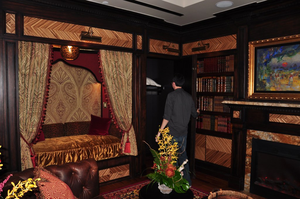 Definitely a splurge but one that your family will never forget! Adventureland Suite At Disneyland Hotel Inside The Magic Flickr