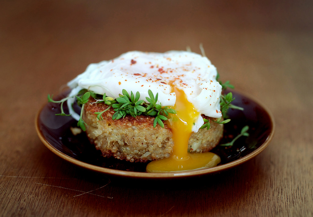 You know what they say — breakfast is the most important meal of the day. Quinoa Cakes And Poached Eggs Recipe Whatshouldieatforbre Flickr