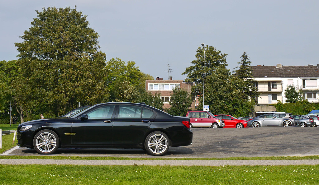 Bmw 7-serie vs. nissan 350z