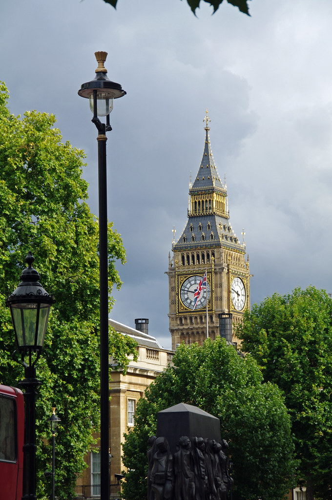 Der durchmesser der vier zifferblätter . Big Ben | Der Name Big Ben (engl. Kurzform fÃ¼r âgroÃer