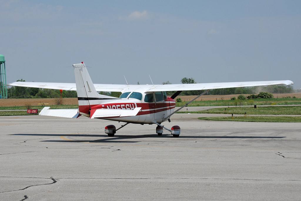 Sundowner aviation 172m skyhawk n9556h at lhq