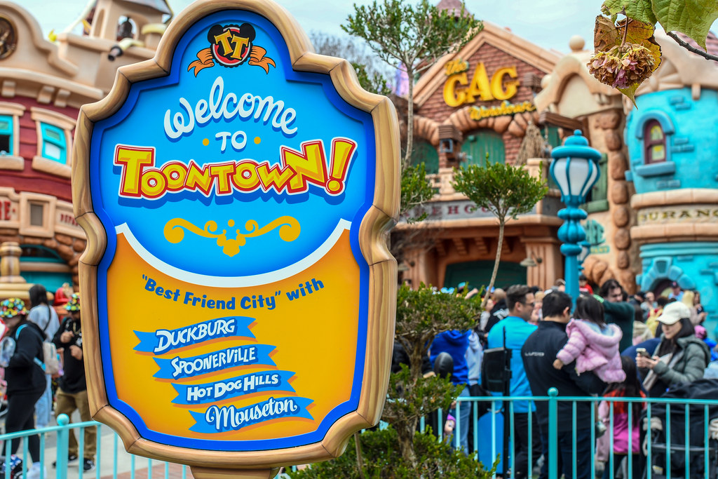 Disneyland's Reimagined Toontown Review - Wandering In Disney