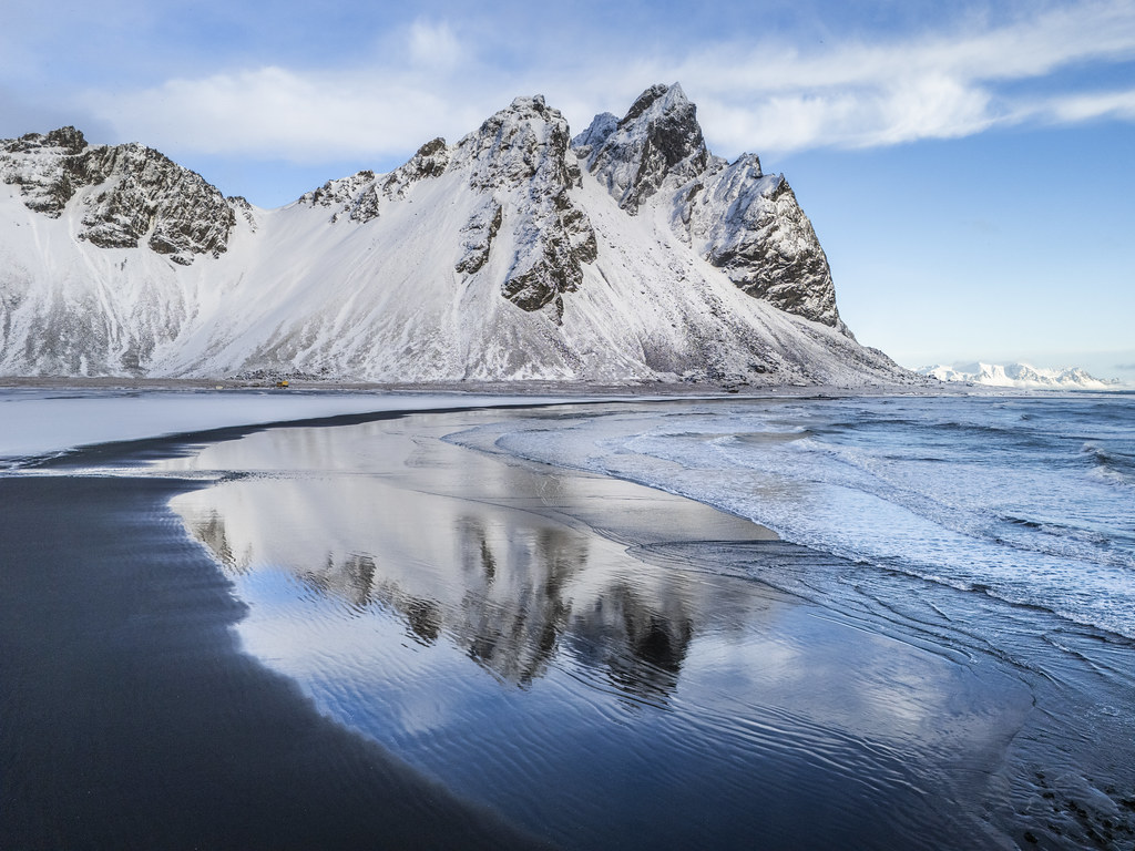 Vestrahorn mountain winter snow reflections vestrahorn mountains