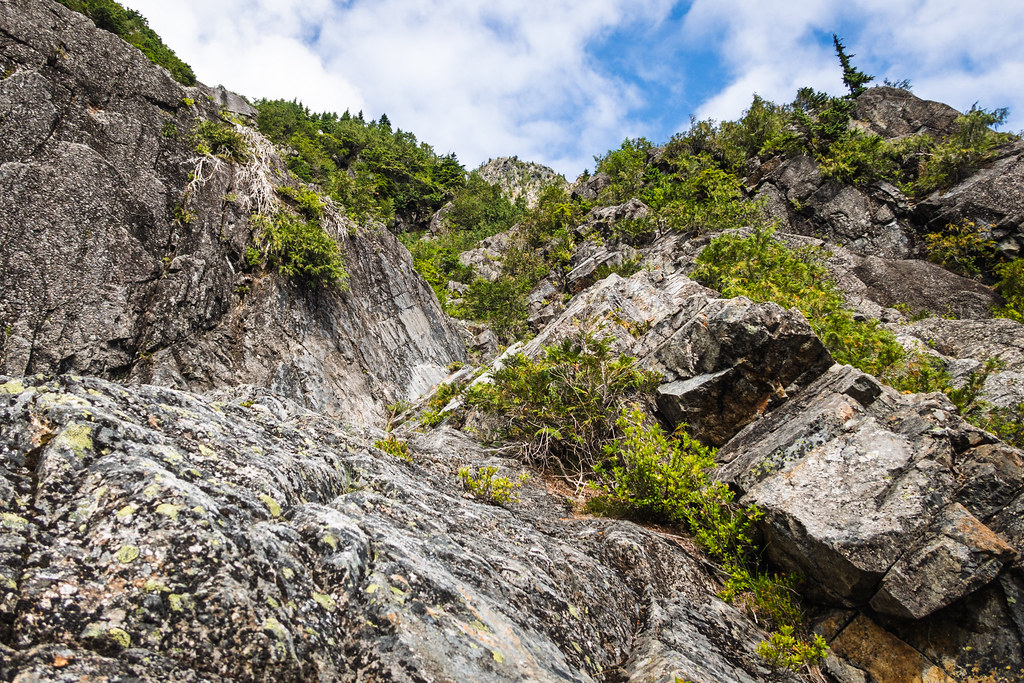 Big Four Mountain by Hall Peak via Mountain Loop Highway / 大四山