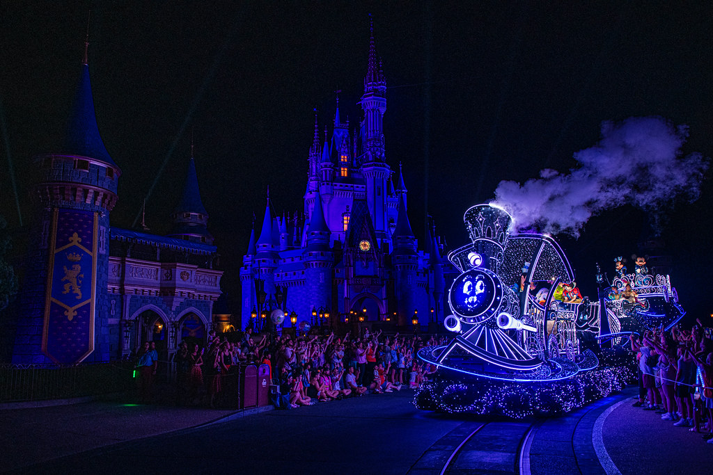 Viewing Tips and Best Places to Watch Disney Starlight - Wandering