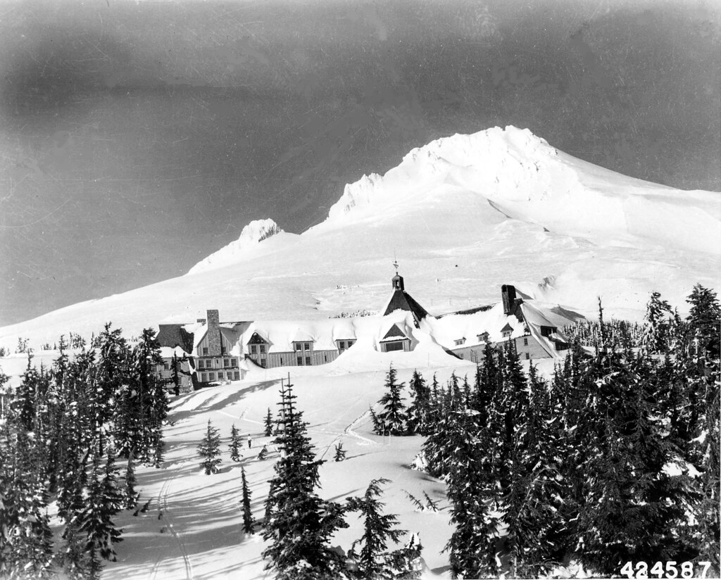 424587 wpa & ccc built timberline lodge, mt. hood nf, or