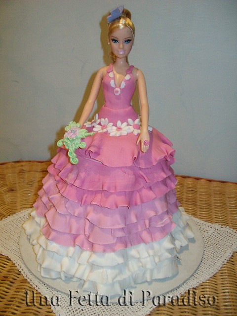 Torta Barbie Base Pan Di Spagna Farictura Crema Chantilly Flickr