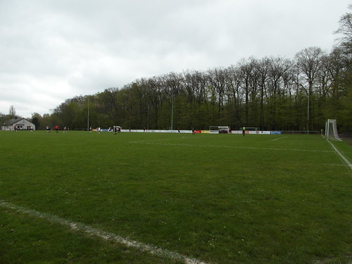 Später schloss er sich dem sv martinshöhe an. 28.04.13 FC Kleinsteinhausen vs. SV MartinshÃ¶he | Steffen