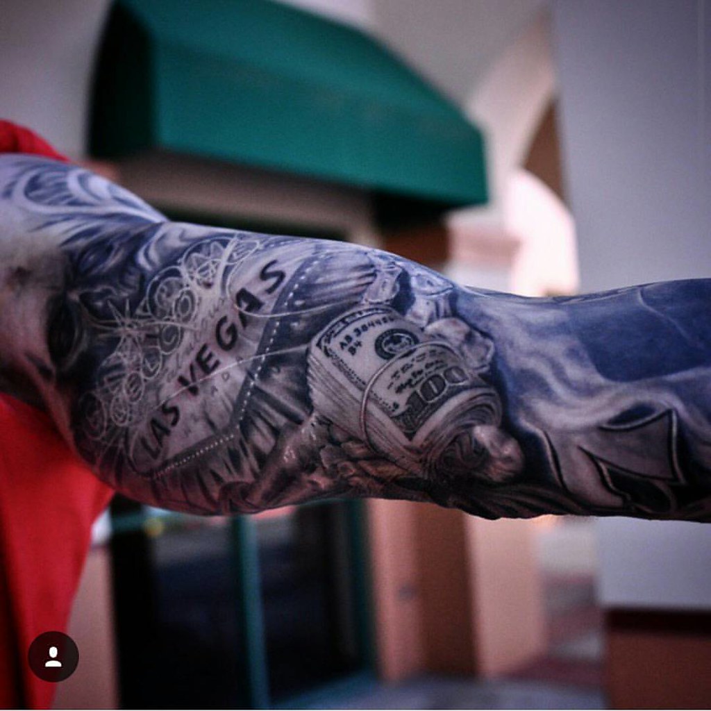 Las Vegas Pete Terranova Peteterranova Las Vegas Nv Tattoo Tattooartist Tattwho Ink Inked Inkedup Inklife Inkedlife Inklifestyle Inkedlifestyle Tattoos Tattooart Artist Lasvegas Vegas Nv Nevada Vegasbaby Hundreds Money