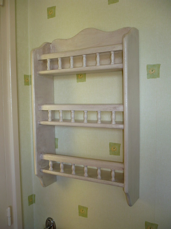 Je me suis vite aperçue qu'un premier couvent, donnant dans la rue groison,. Chaise TrouvÃ©e Dans Le Grenier D'un Couvent : L Hospice