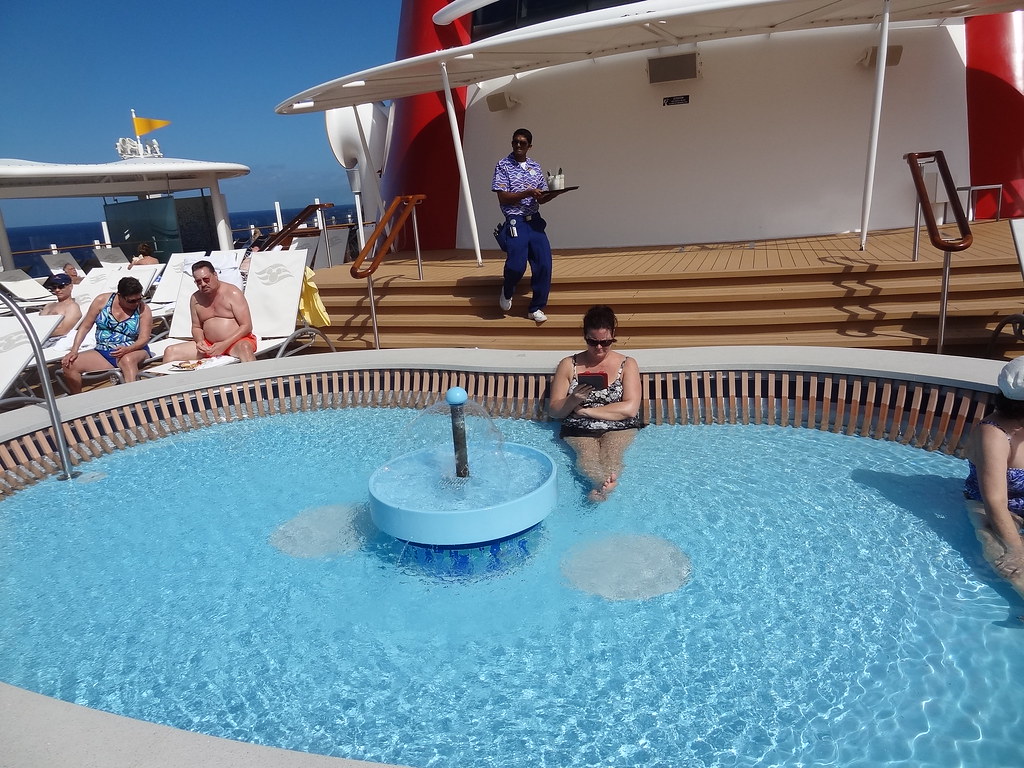 Funnel Puddle Pool On Deck 12 Forward Of The Disney Dream