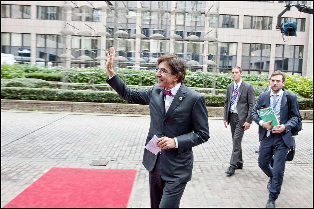 Di rupo wird belgiens premier. Eu Summit Arrival Of Belgian Pm Elio Di Rupo This Set Co Flickr
