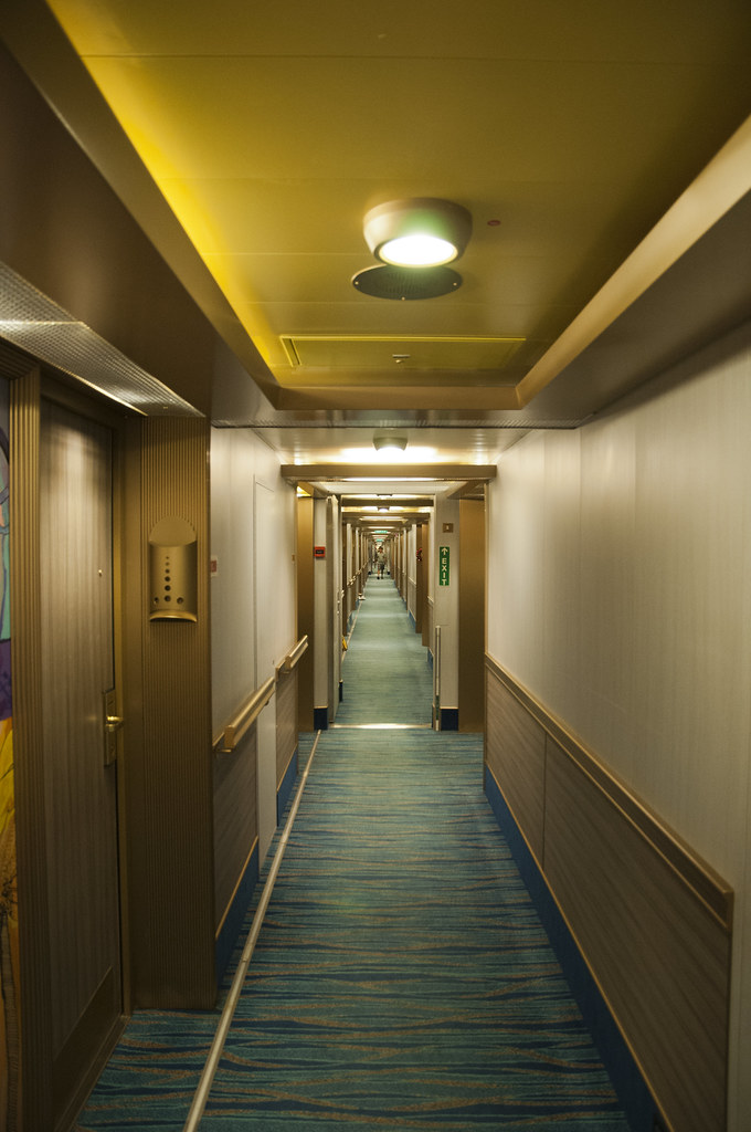 Deck 7 Hallway On Carnival Magic 2 Darin Ziegler Flickr