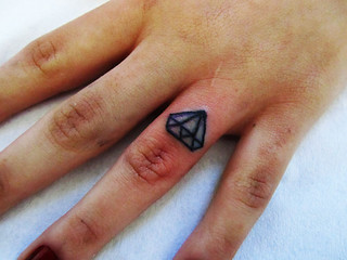 Cobertura de tatuagem diamante pequena Tatuagem De Diamante Significados Modelos E 77 Tattoos Lindas