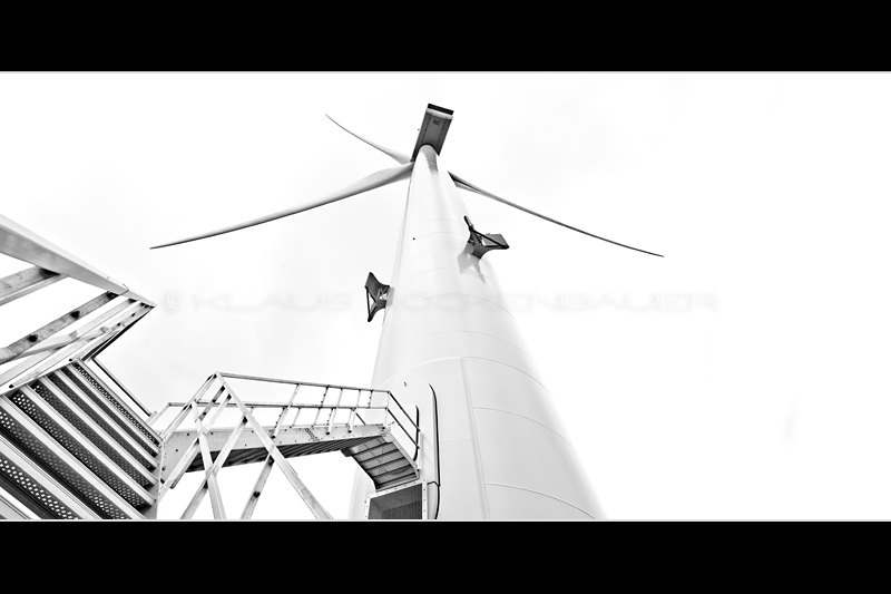 Vestas V164 - Worlds Largest Windturbine Vestas V164 8mw At Esbjerg Da Flickr