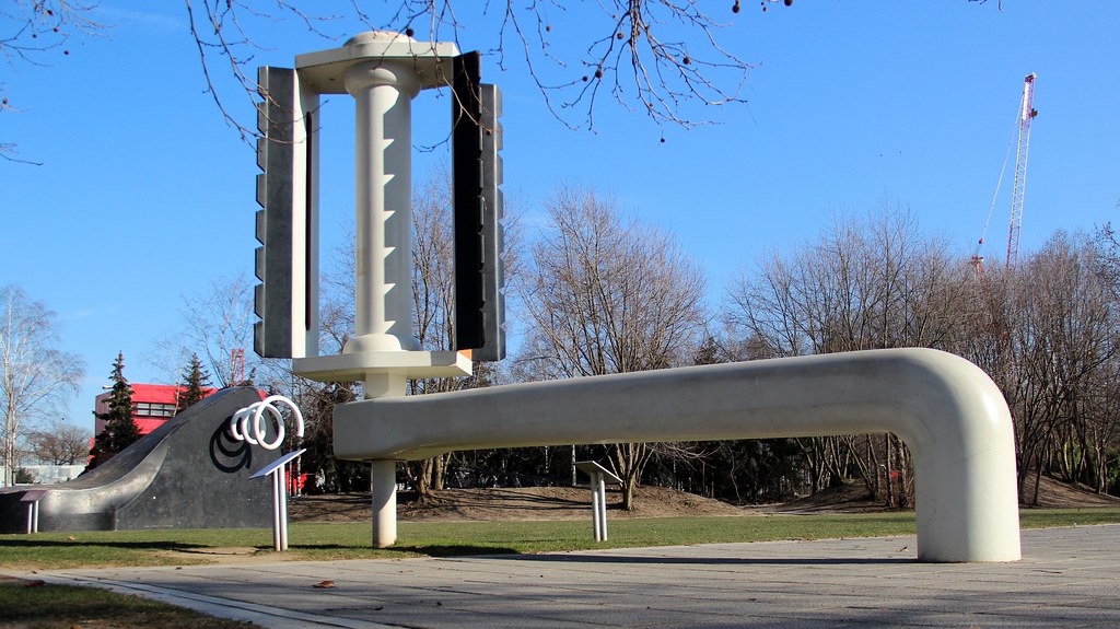 Claes Oldenburg Et Coosje Van Bruggen La Bicyclette Ens Flickr