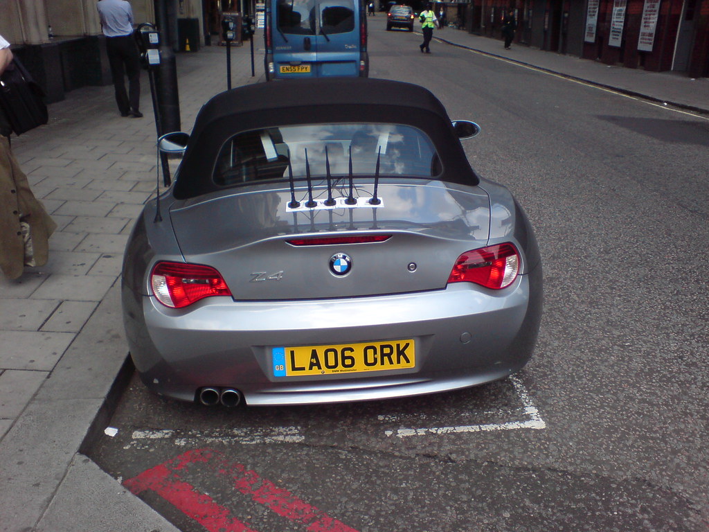 Antenna frenzy on a bmw z4