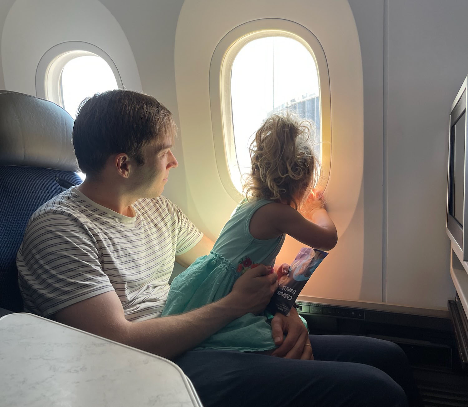 When Do Flight Attendants Intervene? Dealing with Unruly Kids on Air France (2026)