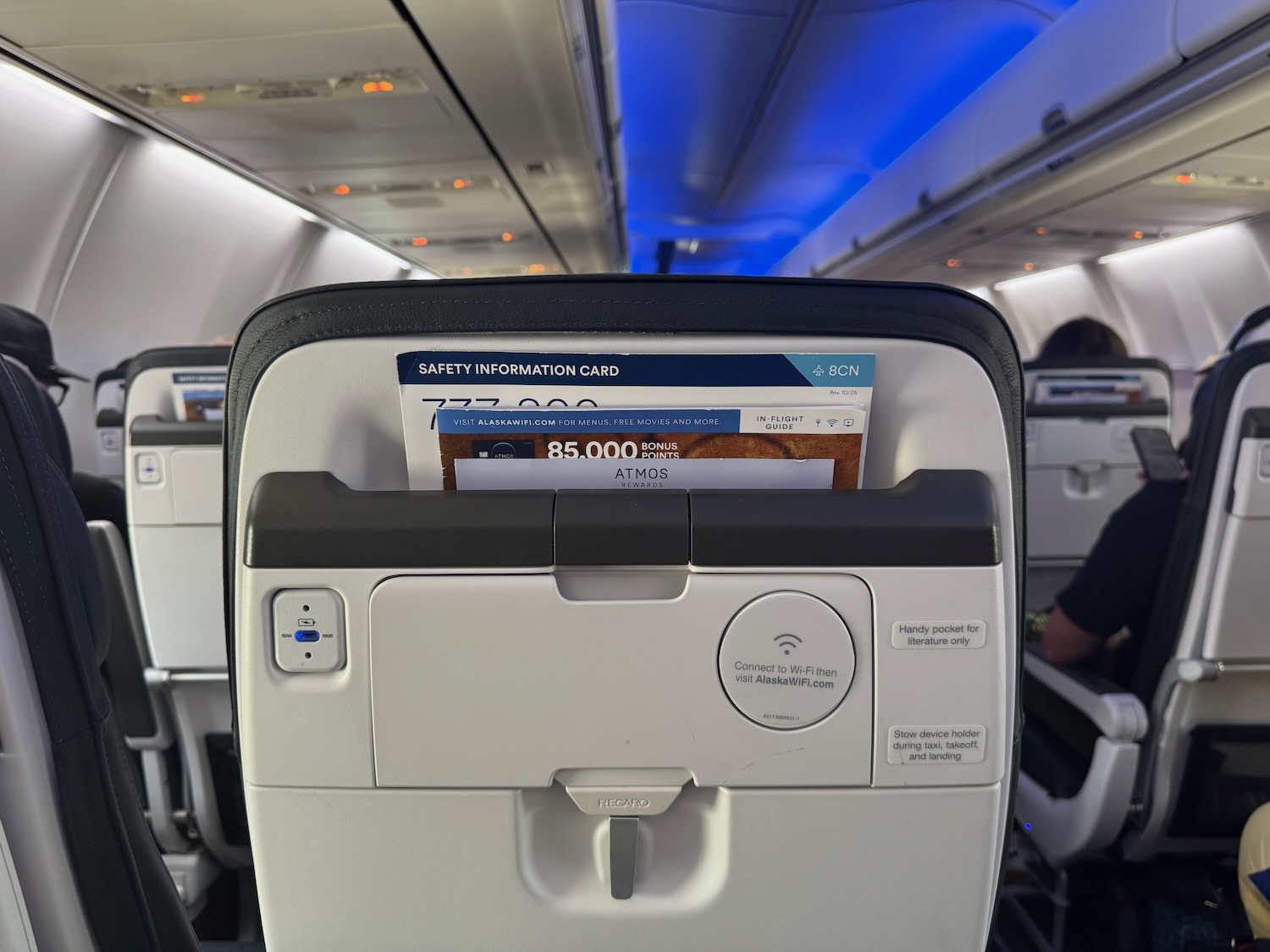 Alaska Airlines 737-800 Premium Class Review: A Comfortable Experience (2026)