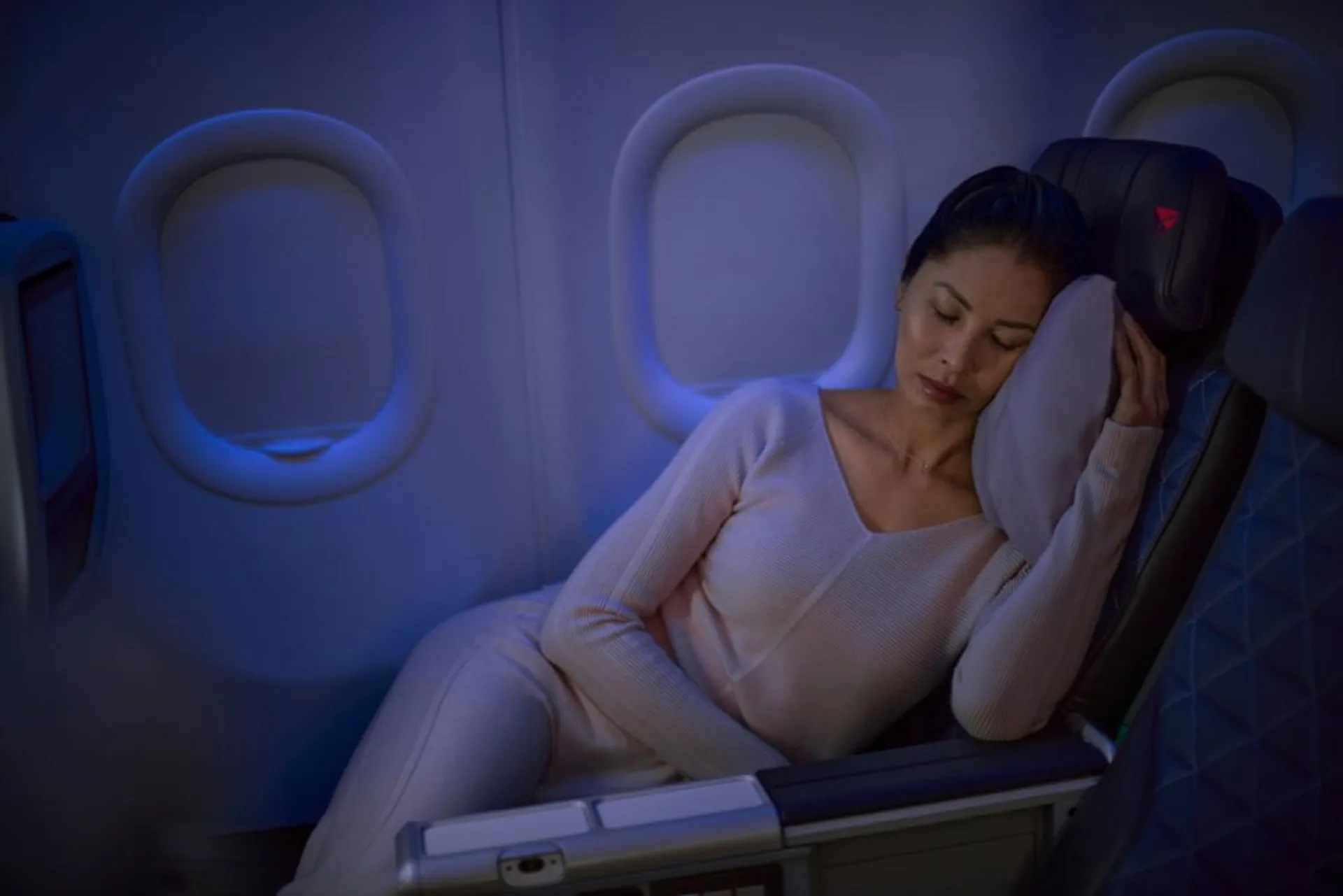 Delta Air Lines: Growing Premium Seats, Not Economy (2026)