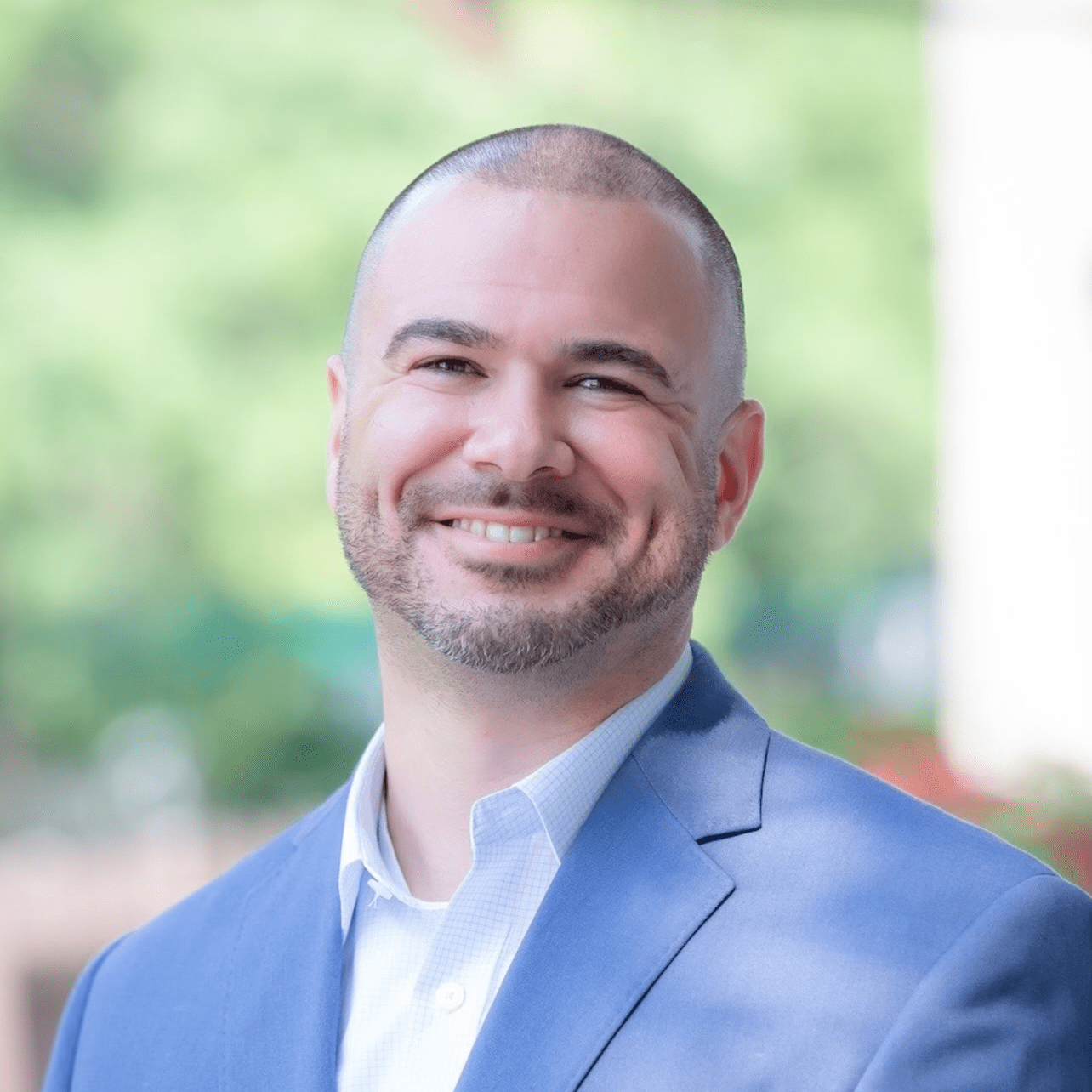 Laz Gonzalez Headshot