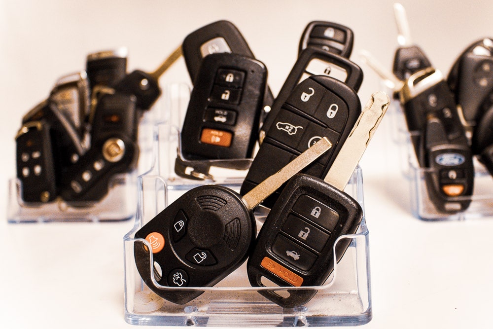 auto locksmith philadelphia locksmith philly 215-403-1141 on can a locksmith make a program my car key