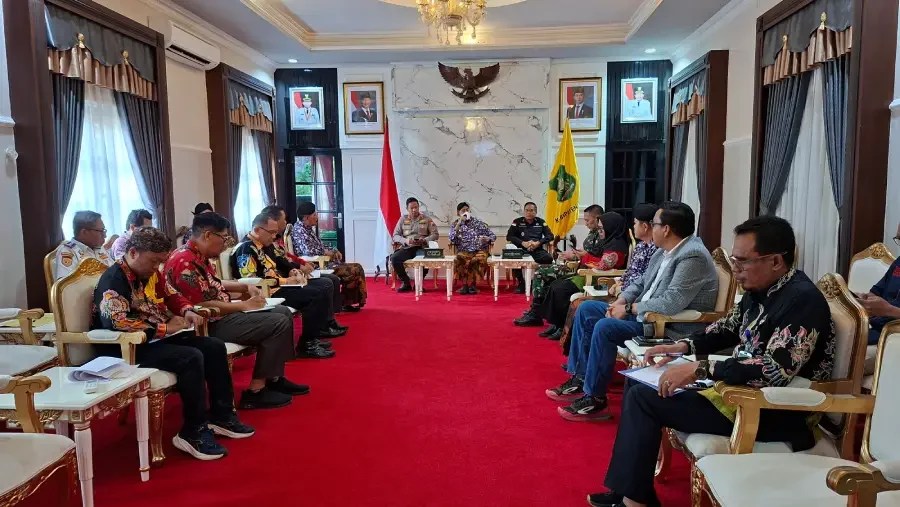 Rakor lintas organisasi perangkat daerah (OPD) di Rumah Dinas Bupati.