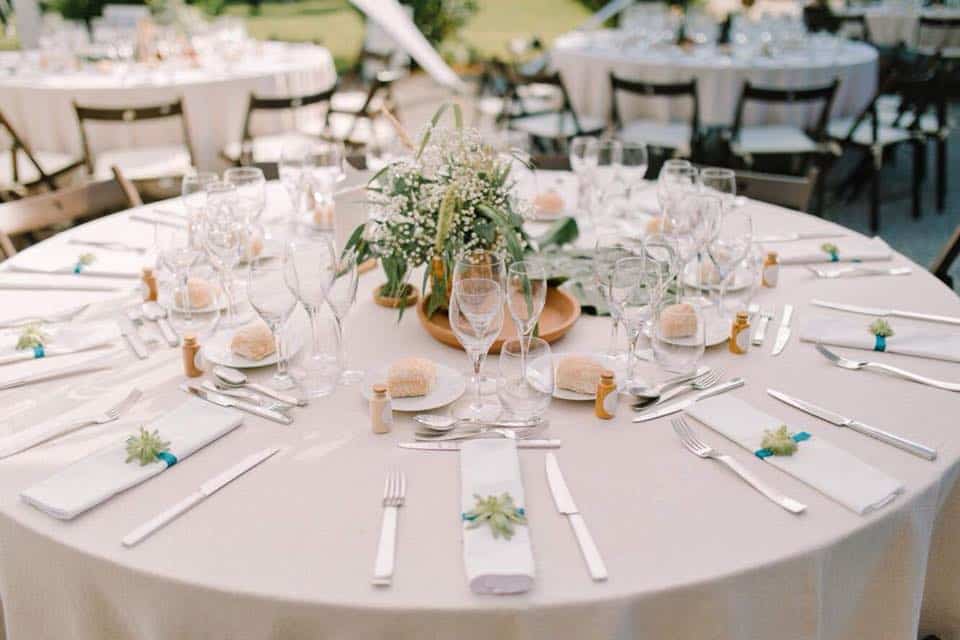 We may earn commission on some of the items you choose to buy. Location Decoration De Table De Mariage Et Reception