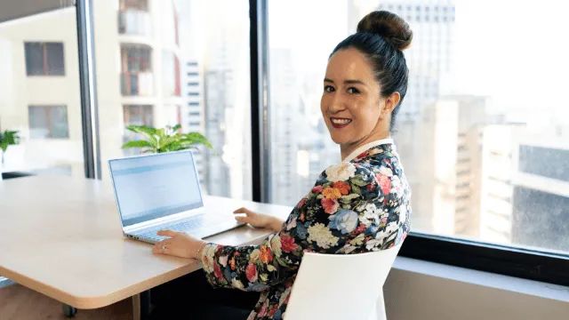 Attendees Webinar Support Loghic Connect - Premium Colorful Texture Gallery - Retina